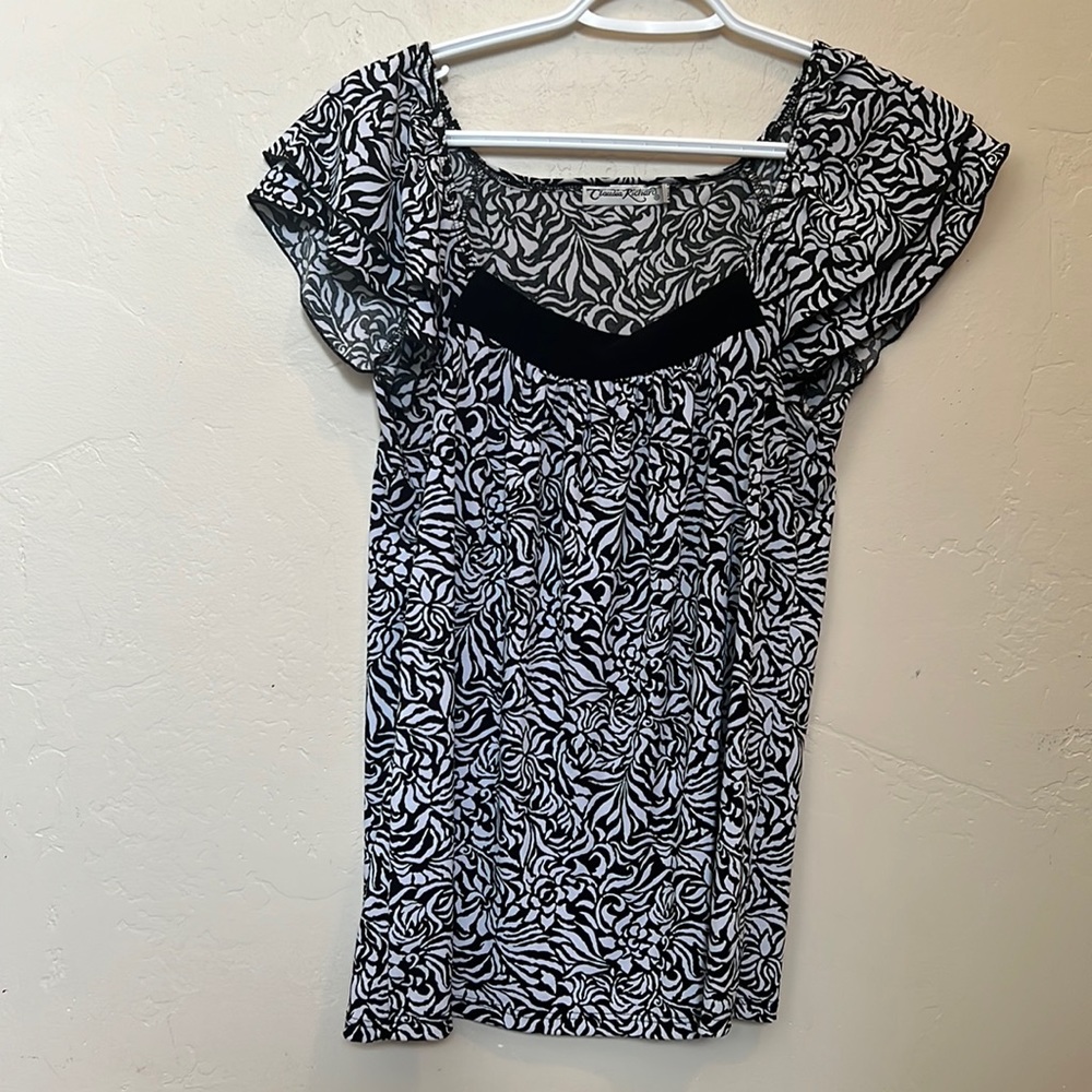 Flattering Black and White Print Shirt